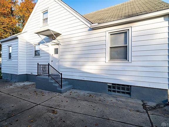 5th image of 1524 Emmons Ave