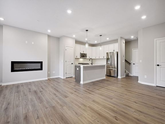 4th image of 2434 Blossom Cir