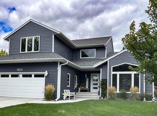 907 35th Ave S, Fargo, ND 58104