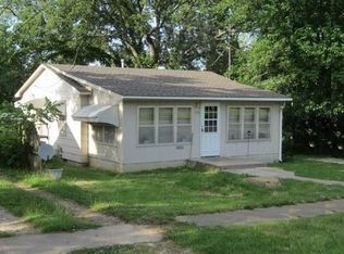 103 W Cruce St, El Dorado Springs, MO 64744