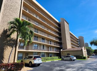 4570 NW 18th Ave #PENTHOUSE 704, Pompano Beach, FL 33064