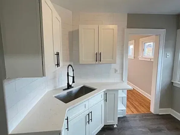 2015 Wyandotte Ave, Lakewood, OH 44107