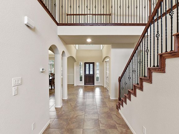 5th image of 3301 Remington Rise Ln