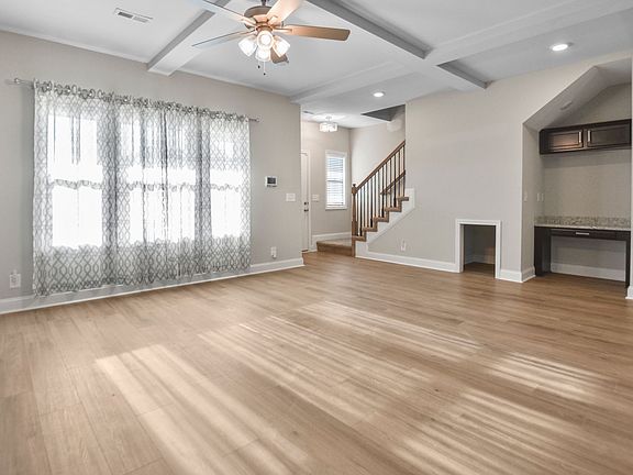3rd image of 2441 Bucklin Dr