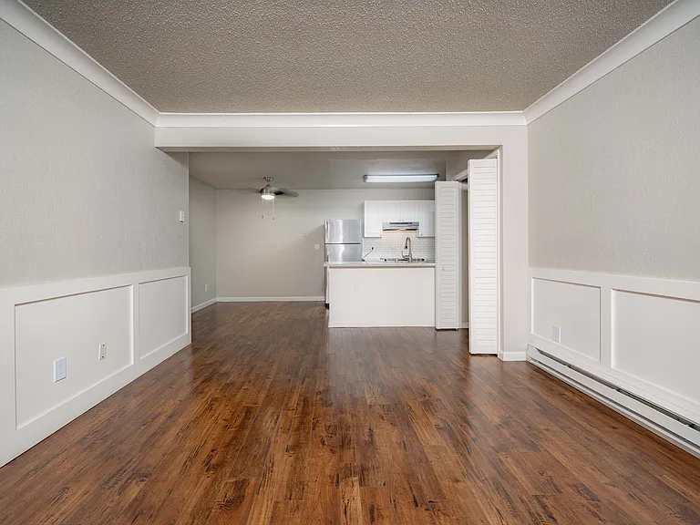 Breakwater 1 Bed, Living Room Breakwater 1 Bed, Living Room