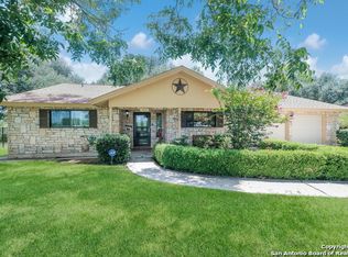 605 River Oak Dr, Seguin, TX 78155