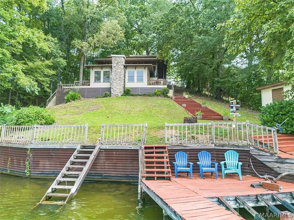 3 bed, 2.0 bath, 1584 sqft, $2,250 — Photo 3
