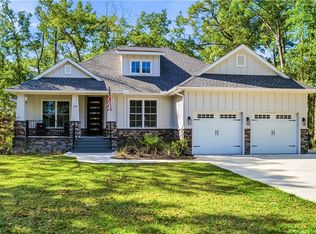 134 Saint Andrews Gln, Waverly, GA 31565