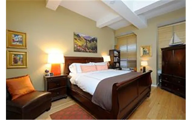 Sold by Douglas Elliman | media 22