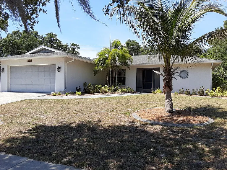 5619 Colonial Oaks Blvd — Photo 1