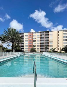 1780 191st St APT 705-2, Miami, FL, 33179