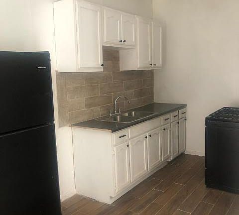 4th image of 220 S Jackson St APT 206
