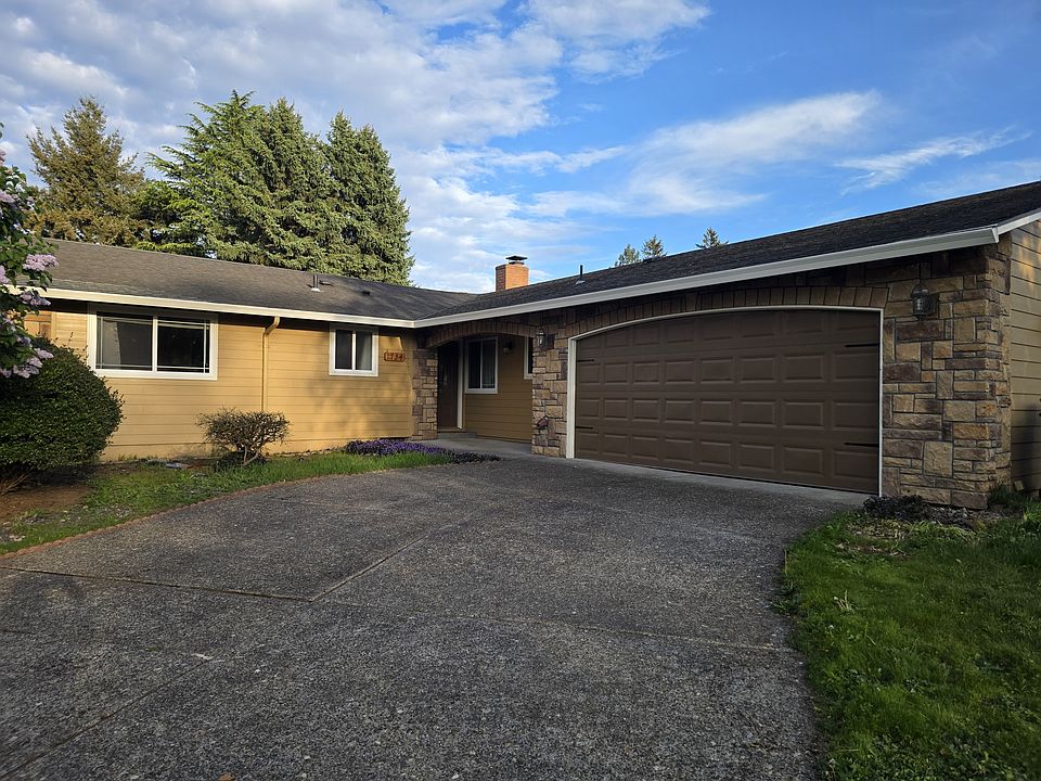 1st image of 1734 NE 157th Ave