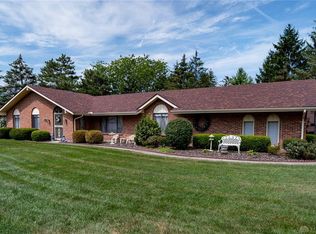 6833 Swissway Dr, Dayton, OH 45459