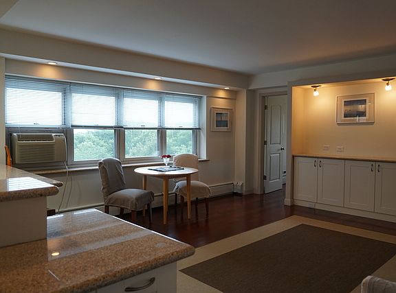 4th image of 4950 N Marine Dr APT 703