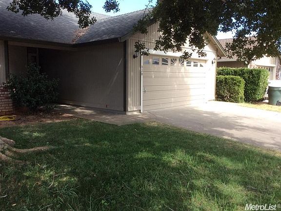 4th image of 330 Sandra Ct