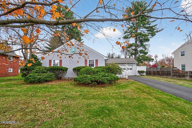 2nd image of 532 Wayne Place