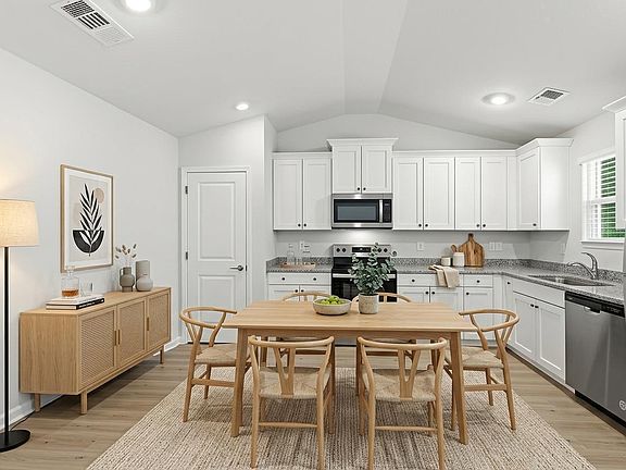 4th image of 90 Everglade Way