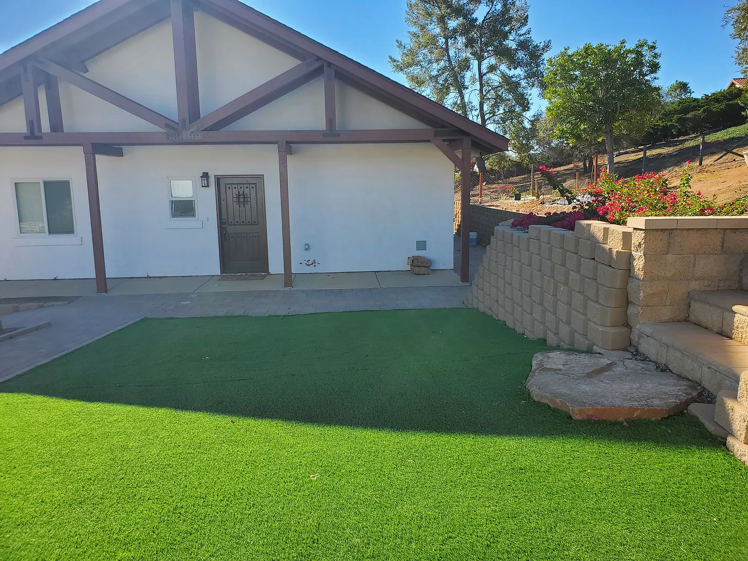 2 bed, 1200 sqft, $4,000 — Photo 3