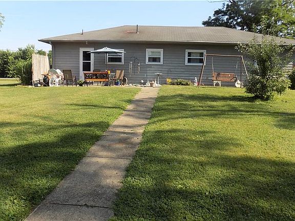 3rd image of 2758 W County Road 400 S
