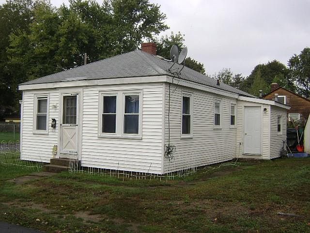 2nd image of 39 Steele Ave