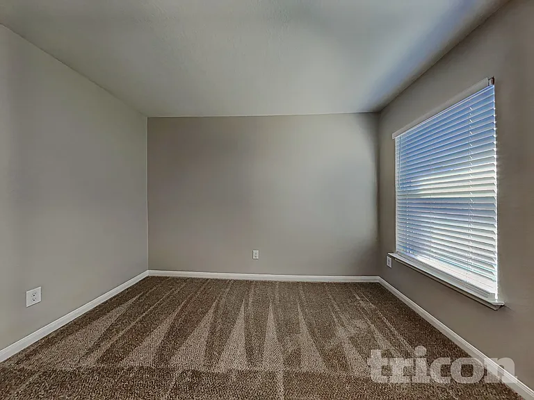 1404 Breanna Ln — Photo 7