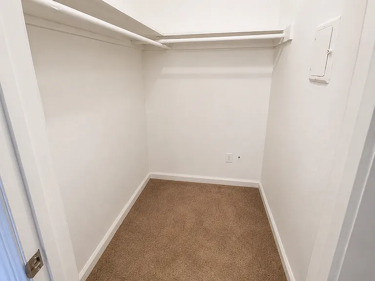 137 Angela Dr #B — Photo 10