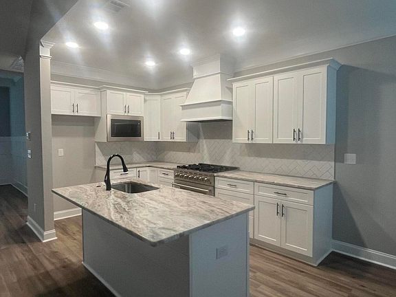 5th image of 3015 Rosewood Drive