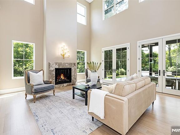 3rd image of 241 E Saddle River Rd