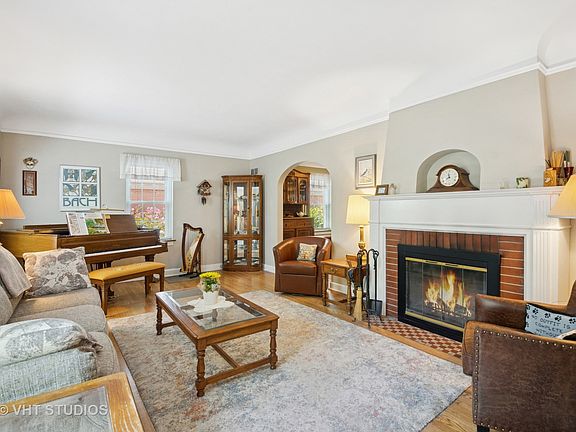 4th image of 6552 N Waukesha Ave