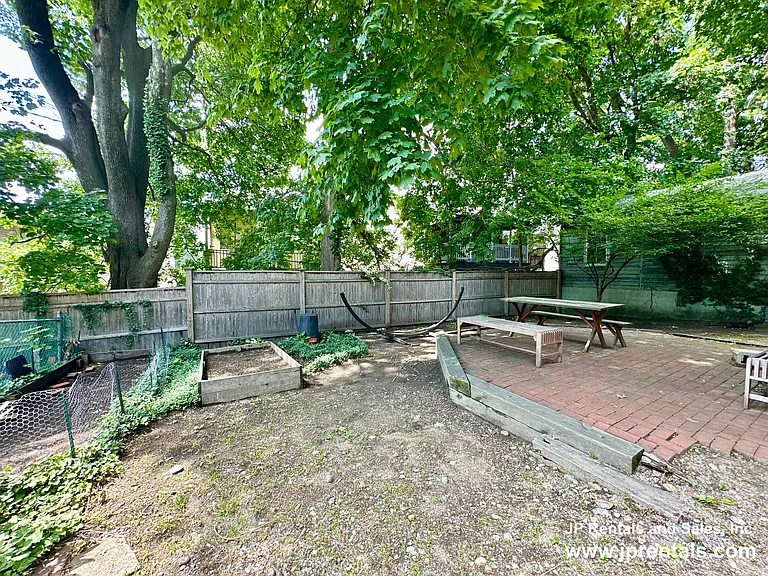 177 Wachusett St #1 — Photo 18