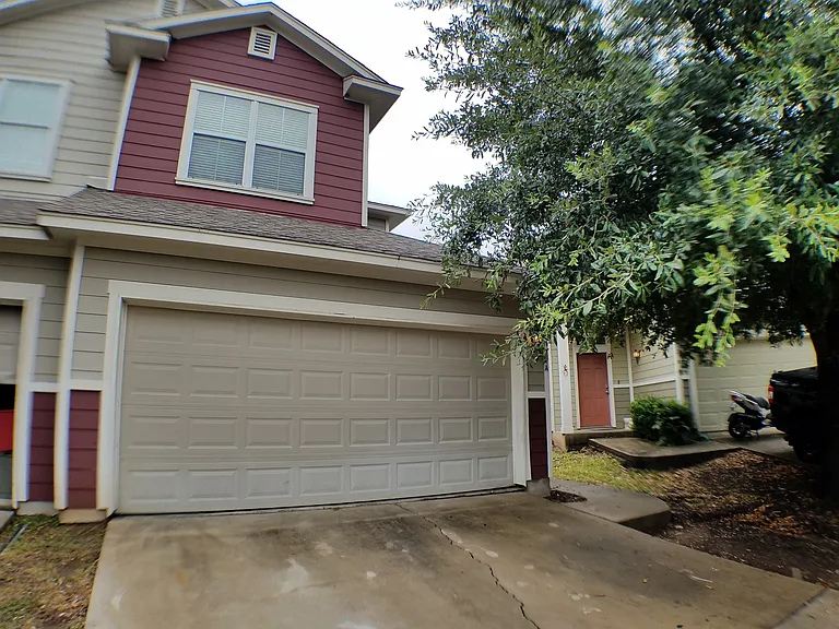 2502 Allred Dr — Photo 2