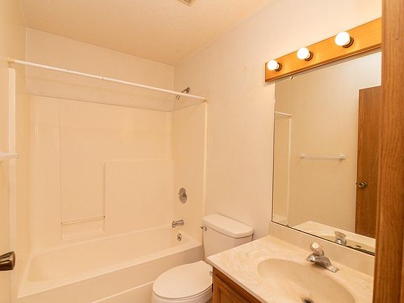 3rd image of 5213 Collier Ct #D