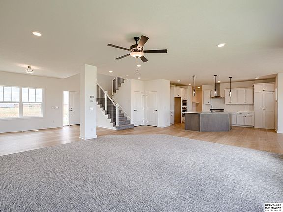 4th image of 6309 N 208th St