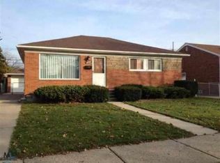 24594 Mabray Ave, Eastpointe, MI 48021