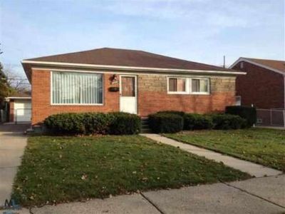 24594 Mabray Ave, Eastpointe, MI, 48021