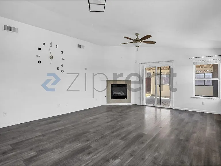 2437 N Tracy Ave — Photo 13