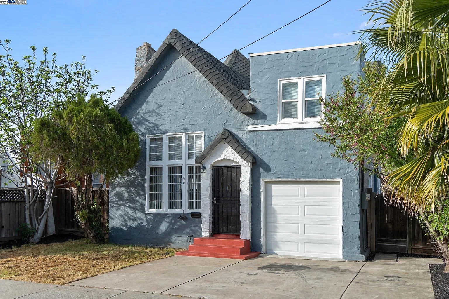 279 E 17th St photo 1