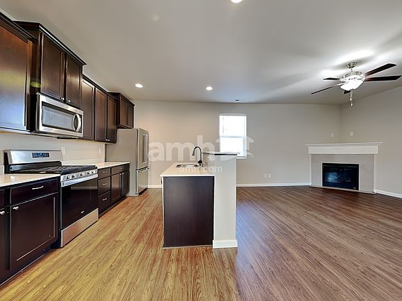 3rd image of 306 Holdener Ln