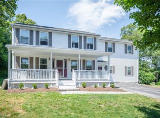 7 Spinnaker Ln, Warwick, RI 02886