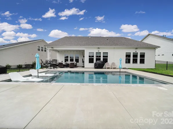 3255 Split Rail Ln, Lancaster, SC 29720