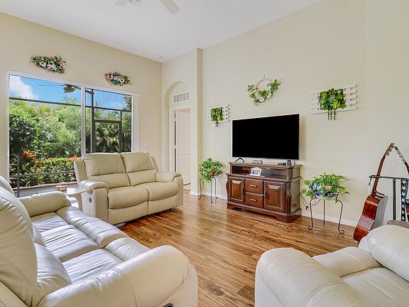 4th image of 9968 SW Stonegate Drive
