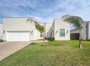 111 Fritz Leiber Dr, Laredo, TX 78041