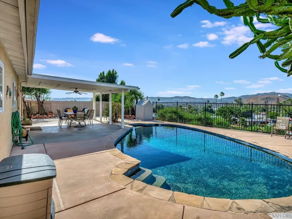 11038 Larkridge St, Santee, CA 92071