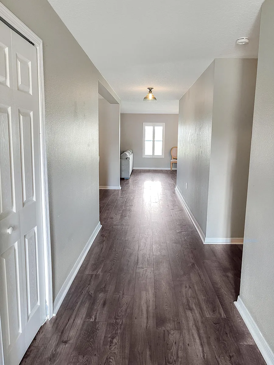 Building Photo - 1641 Strathmore Cir