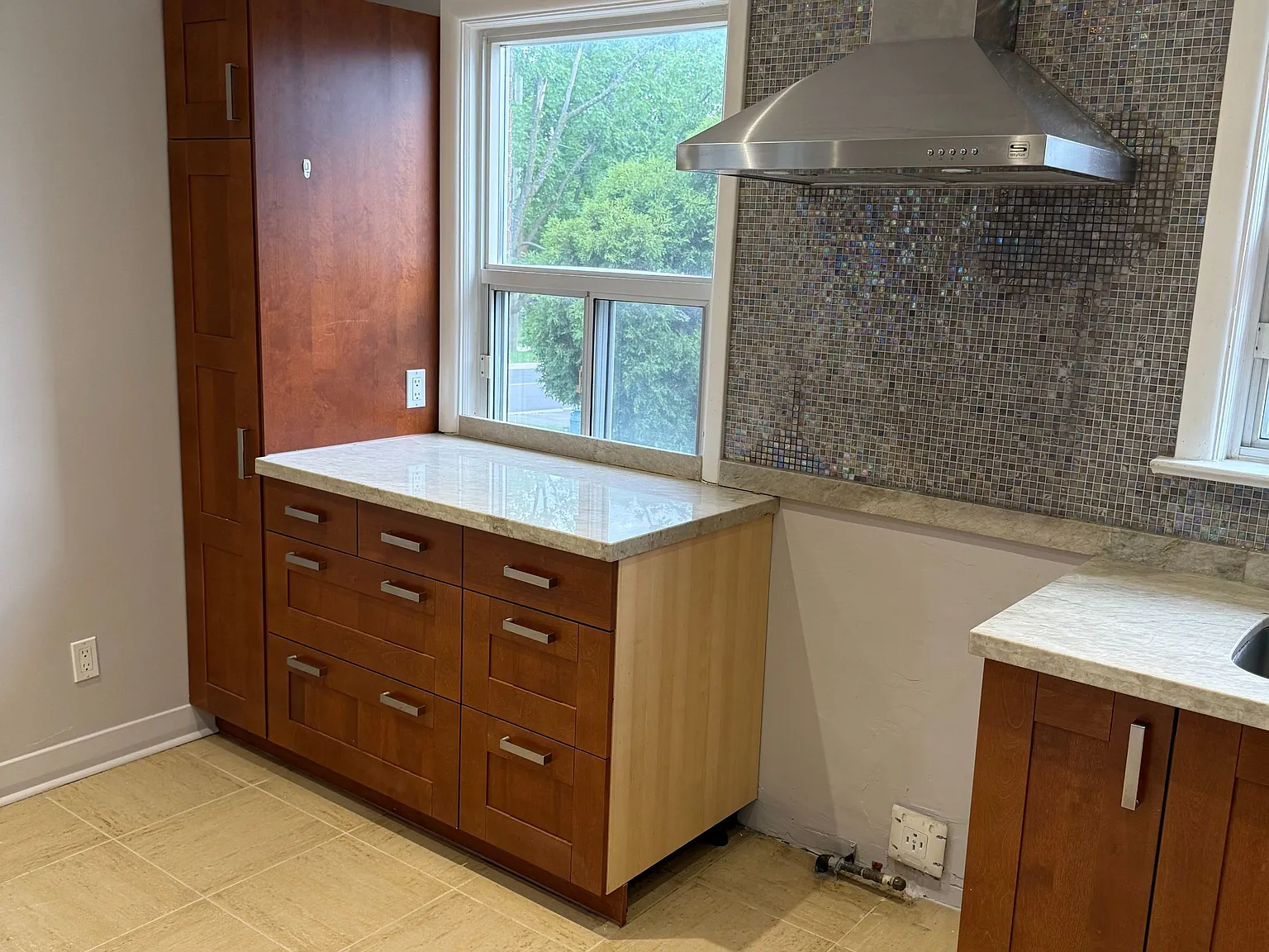 4 bed, $3,300 — Photo 4