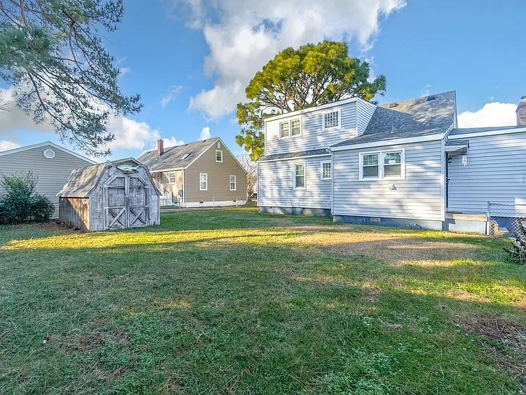 405 Farrell St #B — Photo 17