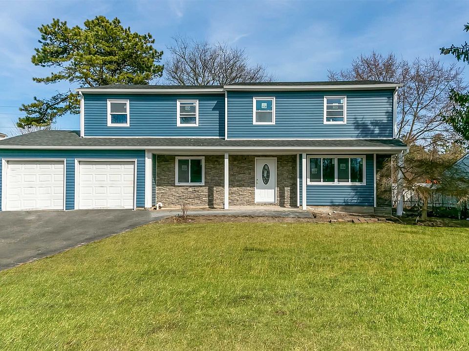 1st image of 15 Victoria Cir