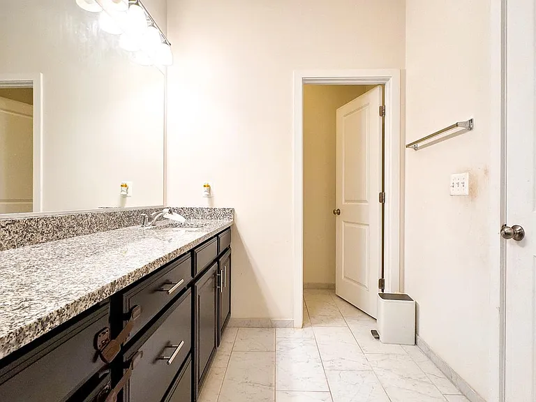 25419 Reed Orchard Ter — Photo 32