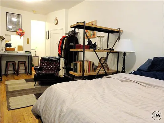 Rented by DSA Realty | media 19